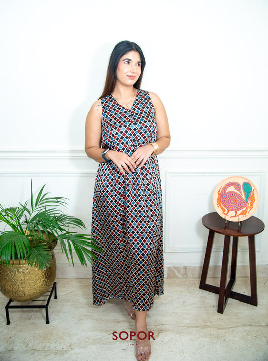 Malak : Black / Red / Blue Long Godet Dress